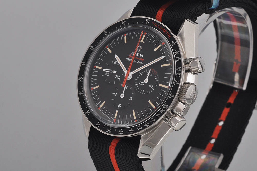 9510289090012-03 OMEGA Speedy Ultraman 31112423001001