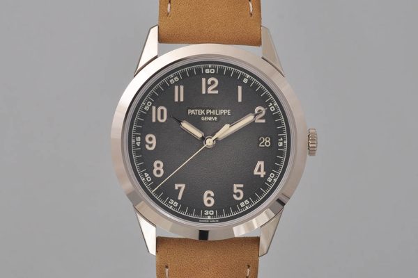 Patek Philippe Calatrava 5226G-001