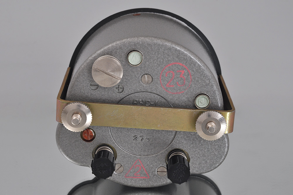 9610100030012-05 Mig 29 Borduhr