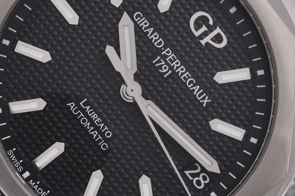 9610117050012-08 Girard Perregaux Laureato 81010-11-634-11A