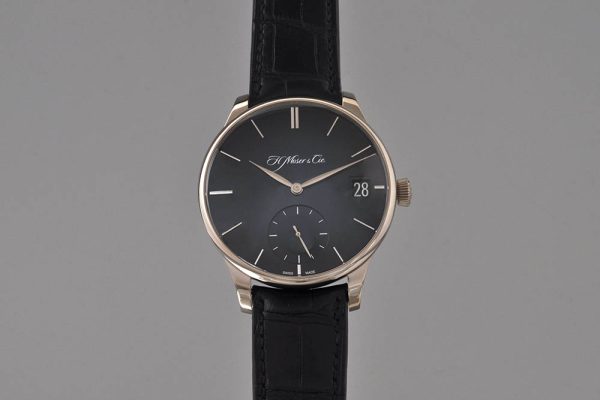 H.Moser & Cie Venturer Big Date 2100-0202