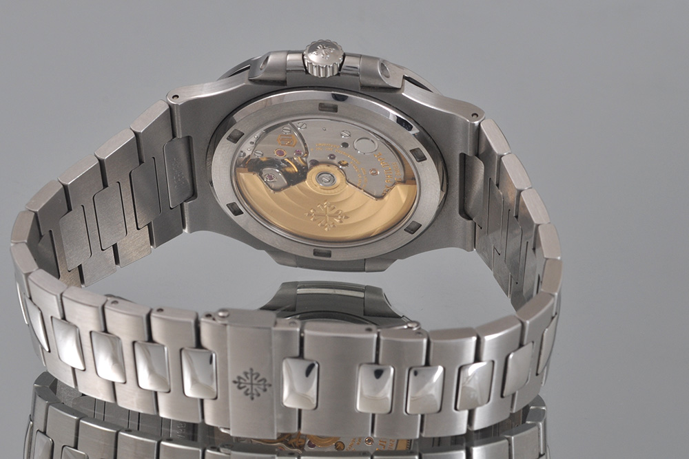 9610303030012-13 Patek Philippe Nautilus 5711/1A-011