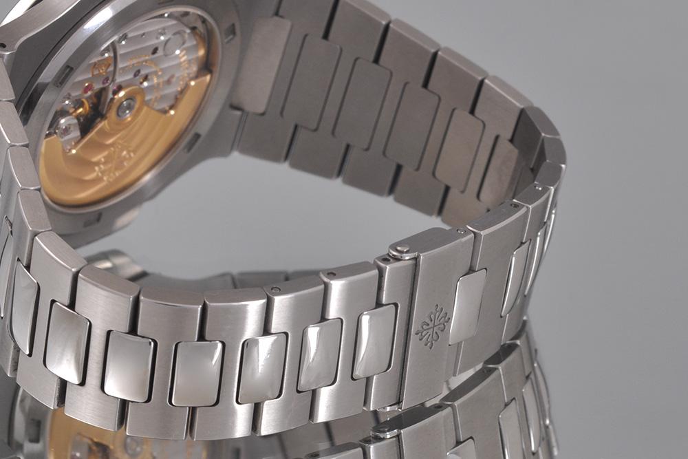 9610303030012-14 Patek Philippe Nautilus 5711/1A-011