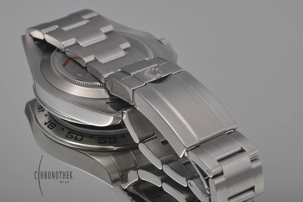 9610210070012-10 ROLEX Explorer II 216570