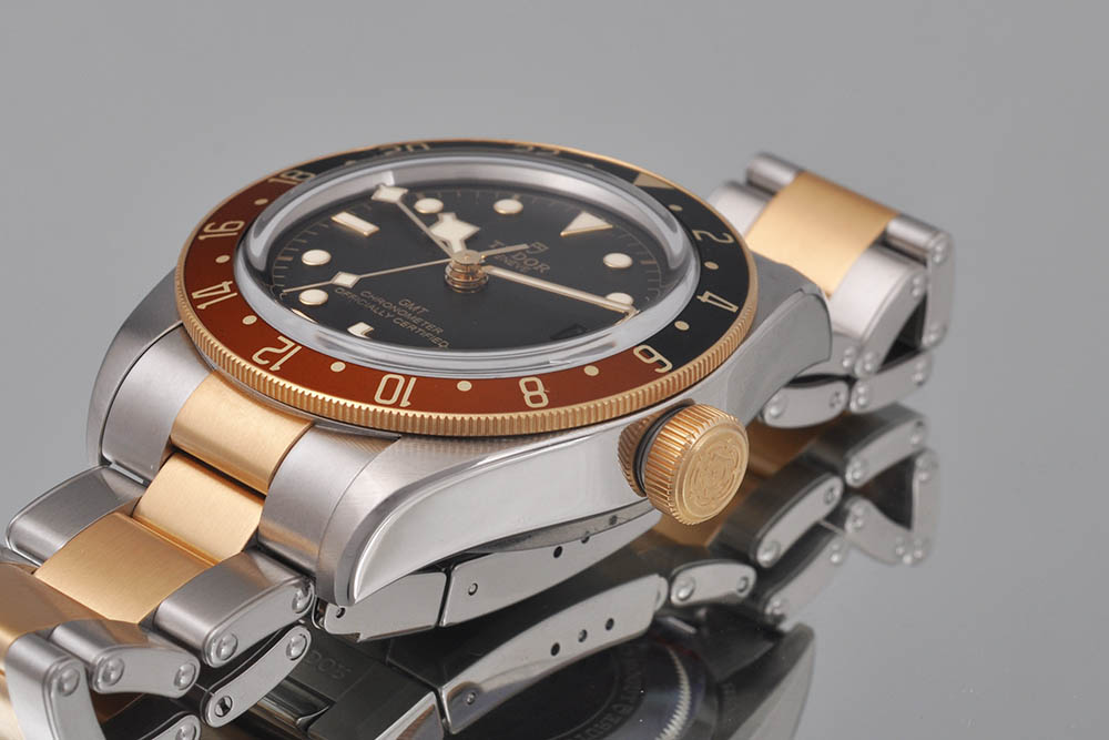 9610260090012-06 Tudor Black Bay 79833MN