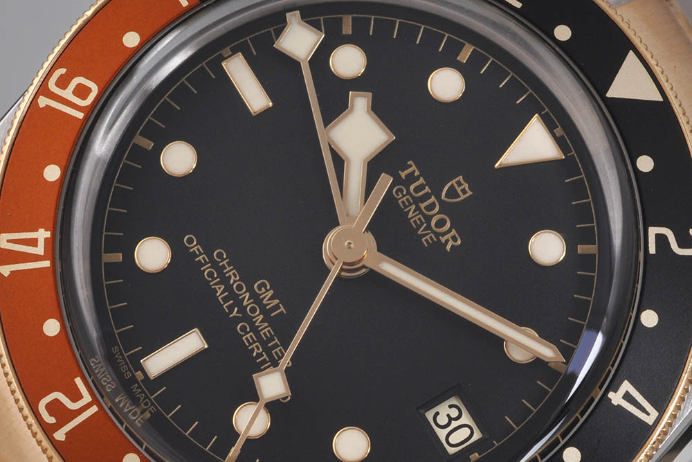 9610260090012-08 Tudor Black Bay 79833MN