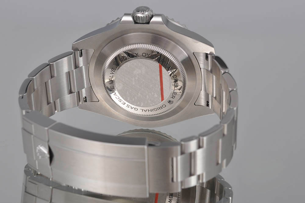 9610003100012-08 ROLEX Sea-Dweller 126600